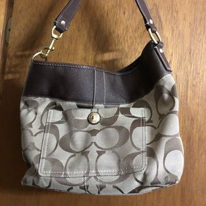 Coach bucket style hag